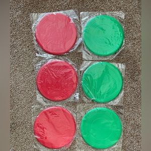 Bundle of 6 red and green flying disc